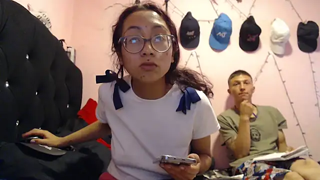 Violet_And_Smith webcam