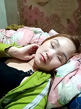 yula-bi - Yula-bi's free webcam