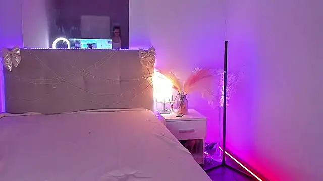 lunaheadley - LunaHeadley's free webcam - UK Sex Cams