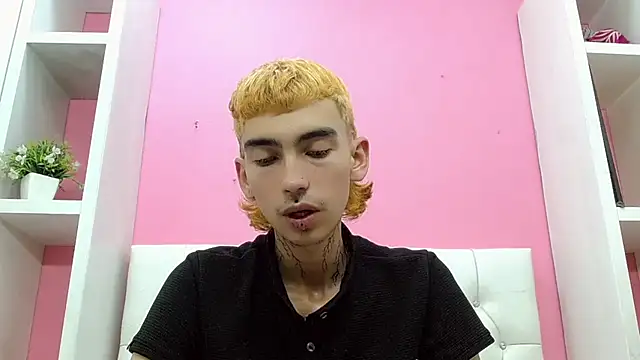 ttimy_x_boy webcam