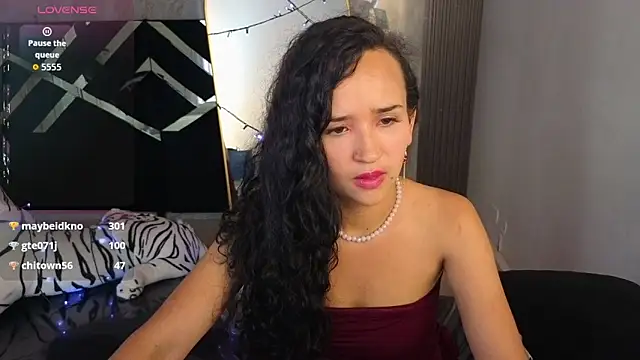 bella_vibess_s webcam