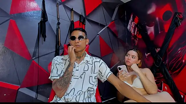 Hana_and_Zeta webcam