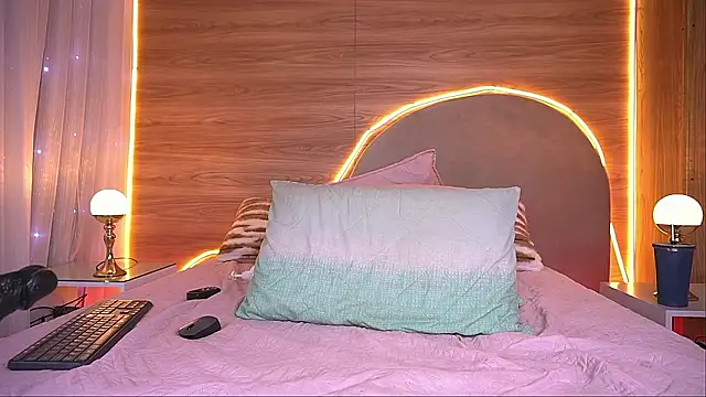 alexaa_walker webcam