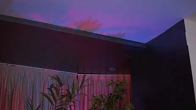 HotBustyBabeX webcam