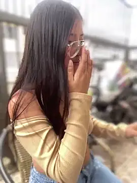 Webcam Model (StrawberryPink_)  is live.Free join now!