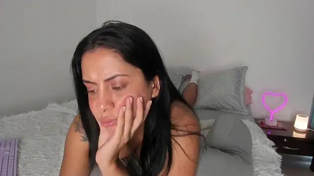 _lucianapalmer webcam