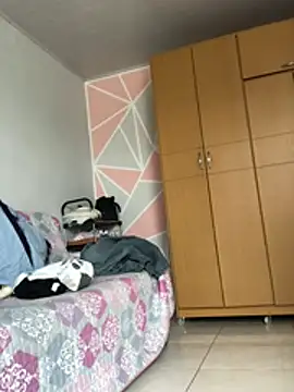 Webcam Model (MAVI_EC_)  is live.Free join now!