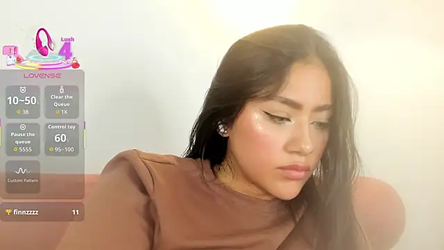 nicolle_pierce webcam