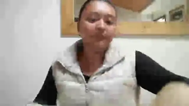 rush_rosee_150 - Rush_rosee_150's free webcam