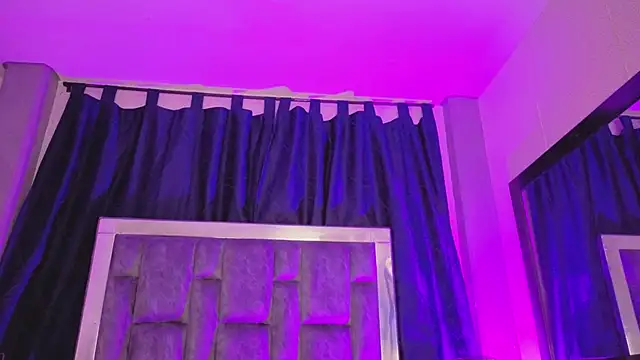 mia_oxford - Mia_Oxford's free webcam - UK Sex Cams