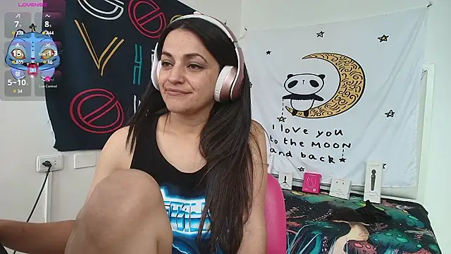 LovelyAzucena webcam