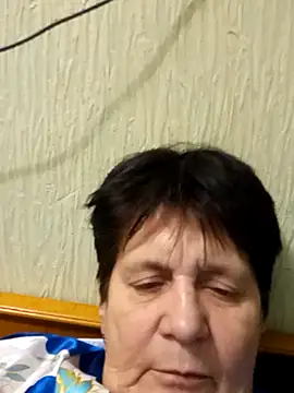 Webcam Model (IrchykLove)  is live.Free join now!