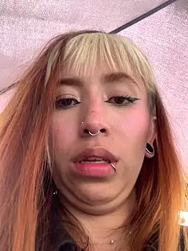 Webcam Model (Sallem_Pink) is live