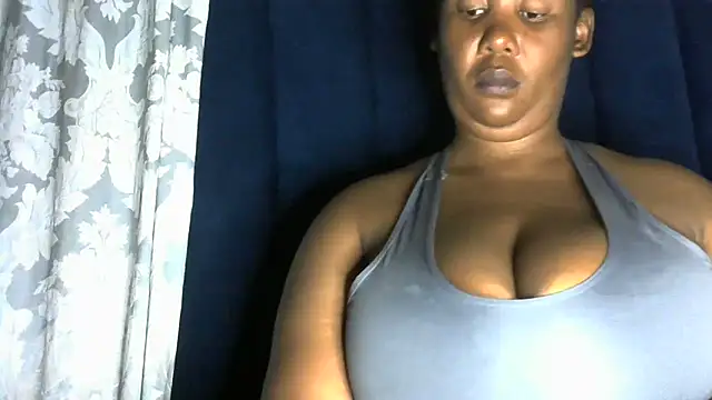 NippleMilkXx webcam