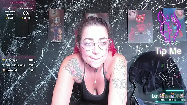 RoxanneStorm_ webcam