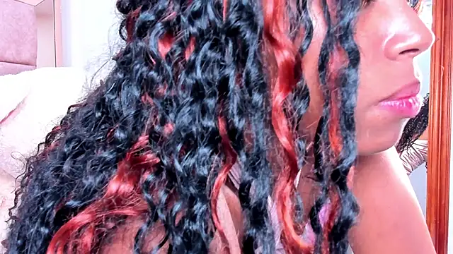 violeta_ruizz webcam