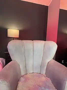 BellaFernandez__ webcam