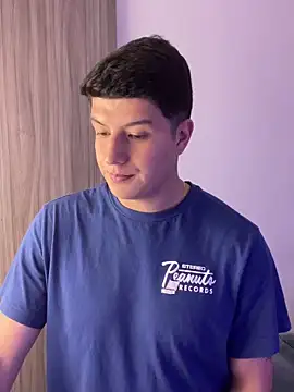 Goldenknight33 webcam