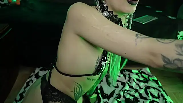 insania_9999_ webcam