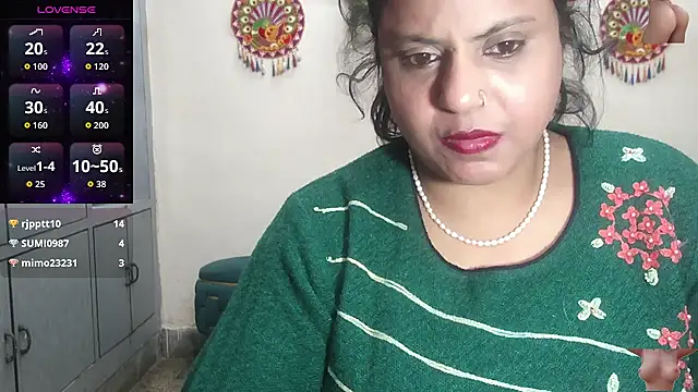 sexy_komolika (F milf) - ass fuking