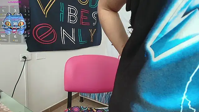 LovelyAzucena webcam