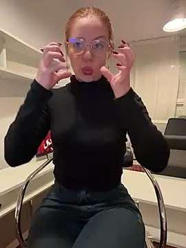 redheaddoll22 webcam