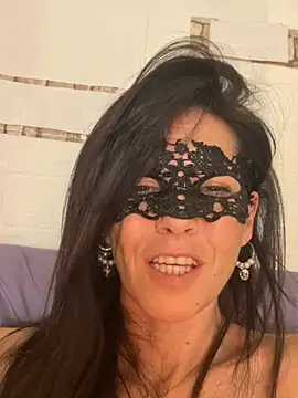 emyskinny85 (F milf) - 1 ora insieme..mi scopate? E schizzo💦🔥