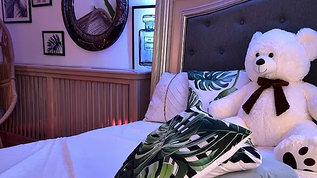 amber_luna (F milf) - wetter is always better