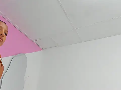 Loly_skinny10 webcam