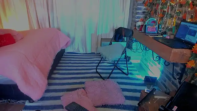 LaGoldenBitch webcam