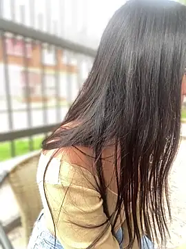 Webcam Model (StrawberryPink_)  is live.Free join now!