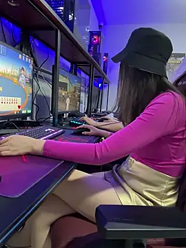 户外带小粉玩刺激..，轻点…菜单可点…国王可加私人联系。不知道会发生～～ 订阅王子粉丝团，永久看福利视频照片，每月更新