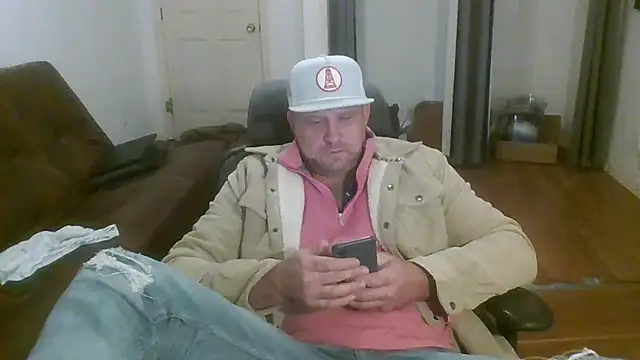 poundyouout69 (Ask my age) - slangin big juicy cock pants down