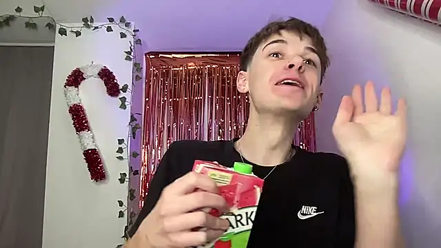 milk_guy (M twink) - for some pizza