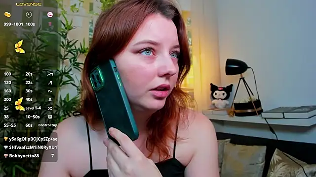 pretty_little_thing webcam