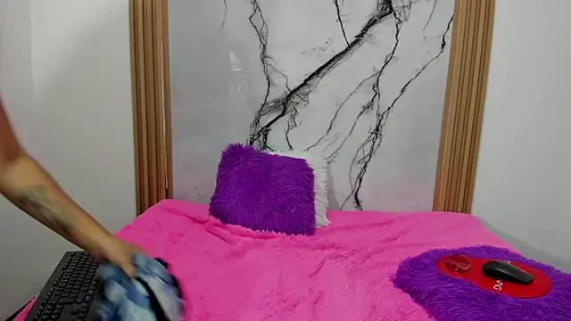 megan_cherry_hh webcam