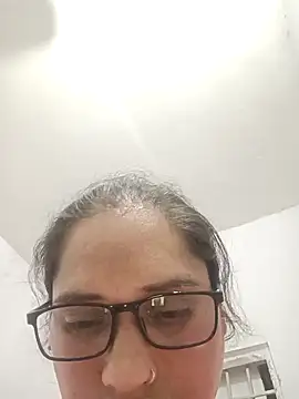 Cute-karisma1234 webcam