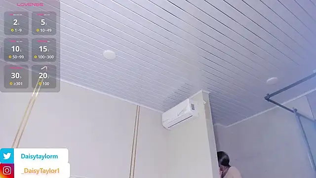 DaisyTaylor__ webcam