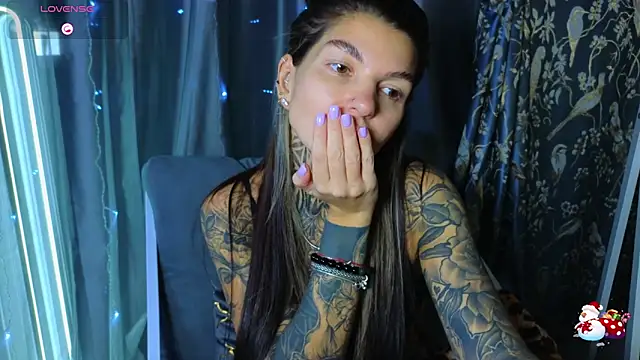 tattooedBabyy webcam