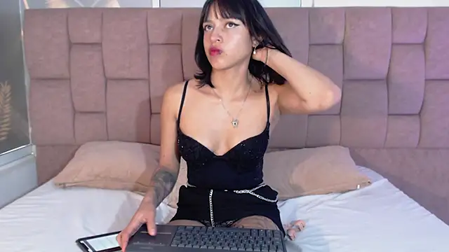 LiilithStonne webcam