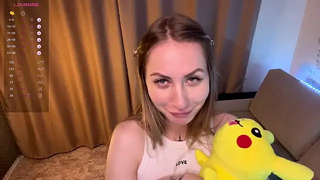 BlondeBun webcam