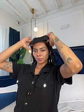 LuckyGoddessXXX webcam