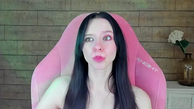 arinakubrick - ArinaKubrick's free webcam - UK Sex Cams