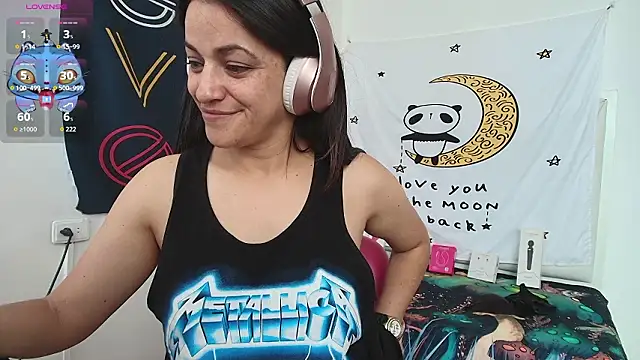 LovelyAzucena webcam