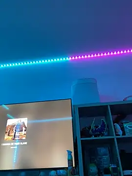 laskaleroomba - LaskaLeRoomba's free webcam - UK Sex Cams