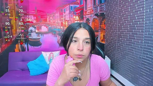 Small_naughty_ webcam