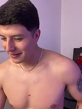 Goldenknight33 webcam