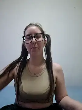 sarah459 (F young) - Punci ujjazás  😉