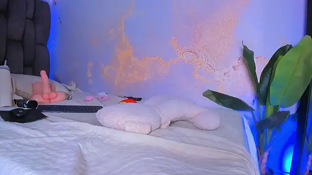 camilawhite__ webcam