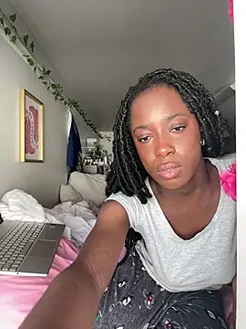 CookiesNcreaming webcam